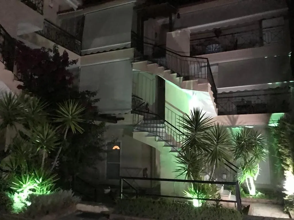 Minimal Aesthetic Apartment Fourka 0*,
